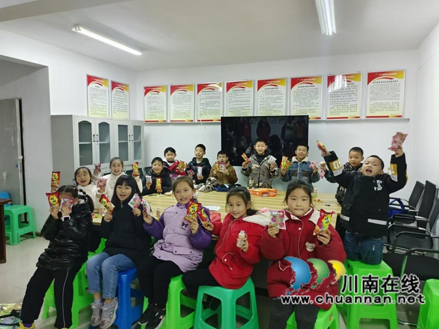 泸县玉蟾街道：家门口辅导站志愿服务走心又暖心