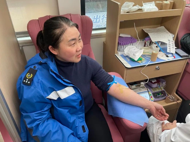 雷锋精神 公交同行︱泸州公交集团“3·5”学雷锋志愿文明服务行动进行时(图4) 4.jpg