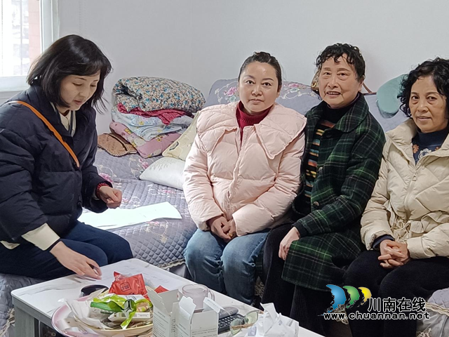 江阳区北城街道东门口社区：开展“惠民服务零距离”入户走访行动，打通政策落地“最后一公里”