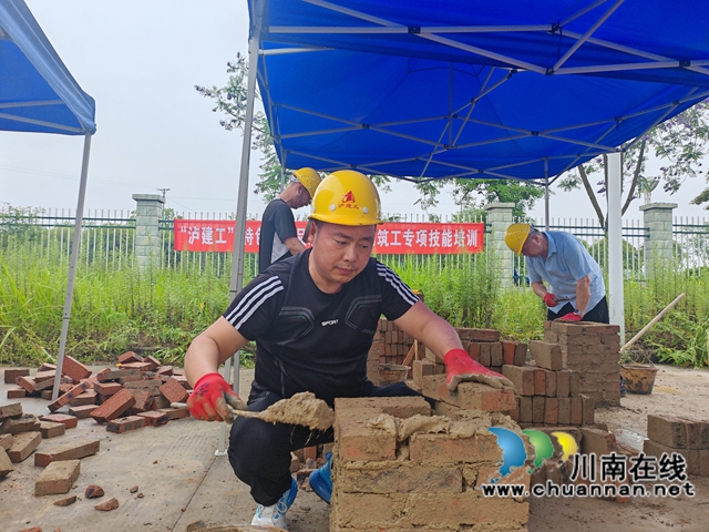 泸县“泸建工”经验做法被住建部表扬(图3) 2b96f8c5be239cdab8d39b3953cae8b.jpg