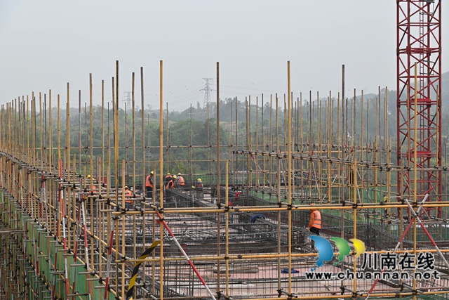 2-水库管理用房施工中 （夏一先摄).jpg