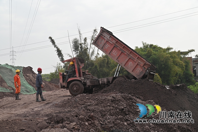 水库补水隧洞施工中 (夏一先摄).jpg