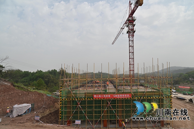 水库管理用房施工中  (夏廷贵摄).jpg