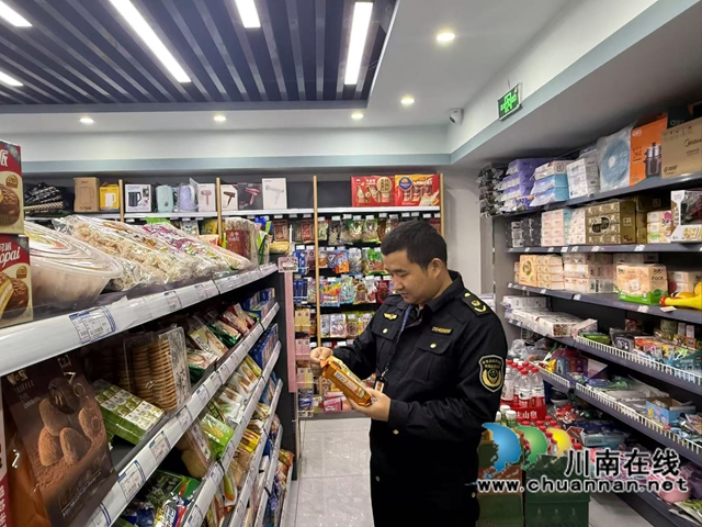 龙马潭区鱼塘市场监管所：严把节日安全关 筑牢群众“舌尖防线”