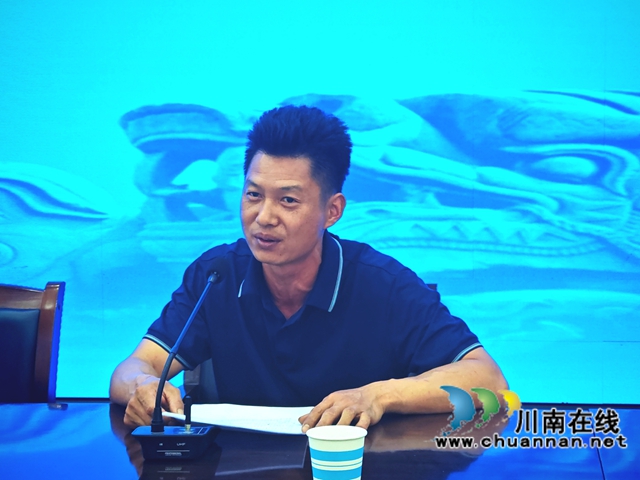 泸县首批返乡创业指导员代表朱上友作交流发言.jpg