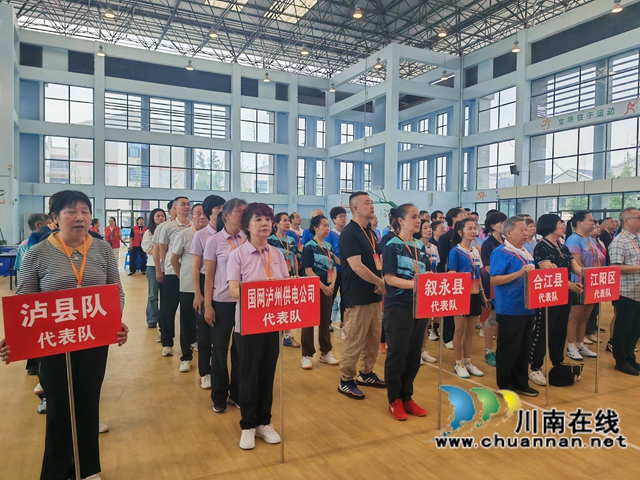 乒乓球参赛代表队（曾佐然摄）.jpg
