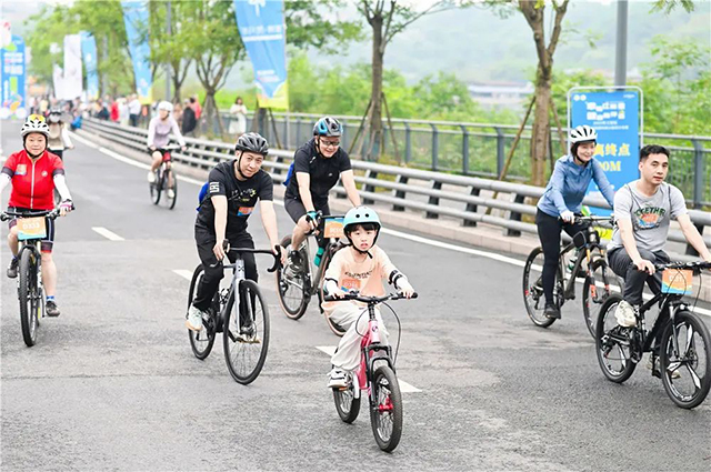 沱江畔的“速度与激情”:有人夺冠,有人玩嗨了!(图11) 640-(10).jpg