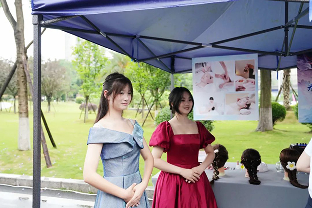 以文化浸润匠心 以素养点亮未来 | 2025年泸州市中等职业学校学生文明风采大赛(技能展示)在泸州市职业技术学校完美落幕(图11) 11.jpg