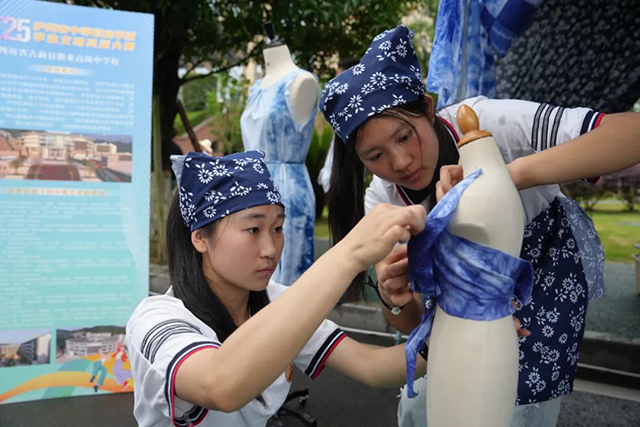 以文化浸润匠心 以素养点亮未来 | 2025年泸州市中等职业学校学生文明风采大赛(技能展示)在泸州市职业技术学校完美落幕(图16) 16.jpg