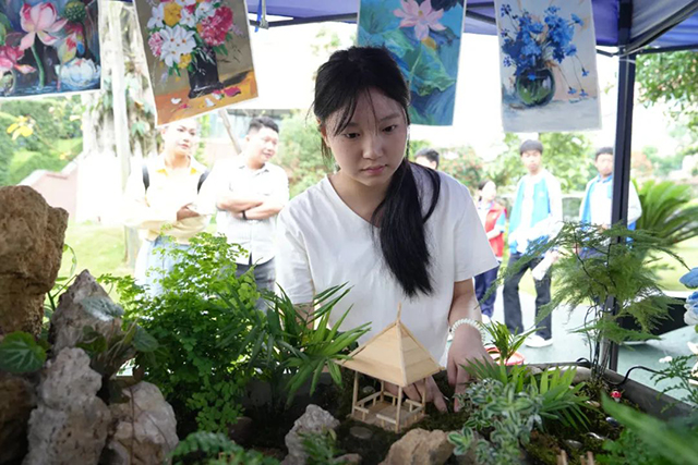 以文化浸润匠心 以素养点亮未来 | 2025年泸州市中等职业学校学生文明风采大赛(技能展示)在泸州市职业技术学校完美落幕(图20) 20.jpg
