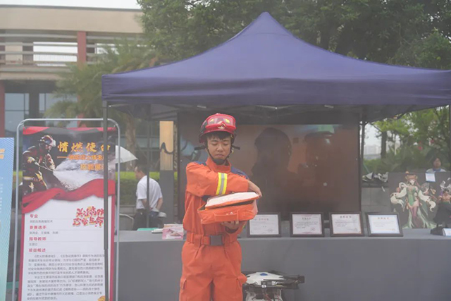 以文化浸润匠心 以素养点亮未来 | 2025年泸州市中等职业学校学生文明风采大赛(技能展示)在泸州市职业技术学校完美落幕(图21) 21.jpg