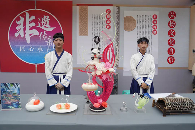 以文化浸润匠心 以素养点亮未来 | 2025年泸州市中等职业学校学生文明风采大赛(技能展示)在泸州市职业技术学校完美落幕(图24) 24.jpg