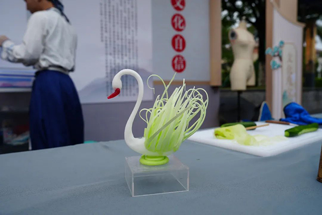 以文化浸润匠心 以素养点亮未来 | 2025年泸州市中等职业学校学生文明风采大赛(技能展示)在泸州市职业技术学校完美落幕(图26) 26.jpg