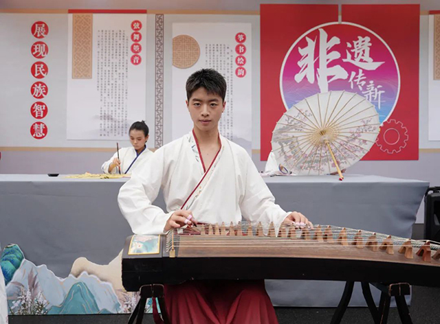 以文化浸润匠心 以素养点亮未来 | 2025年泸州市中等职业学校学生文明风采大赛(技能展示)在泸州市职业技术学校完美落幕(图28) 28.jpg