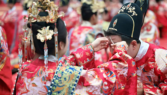 全城见证!泸州60对新人集体婚礼解锁中式浪漫→(图12) 12.jpg