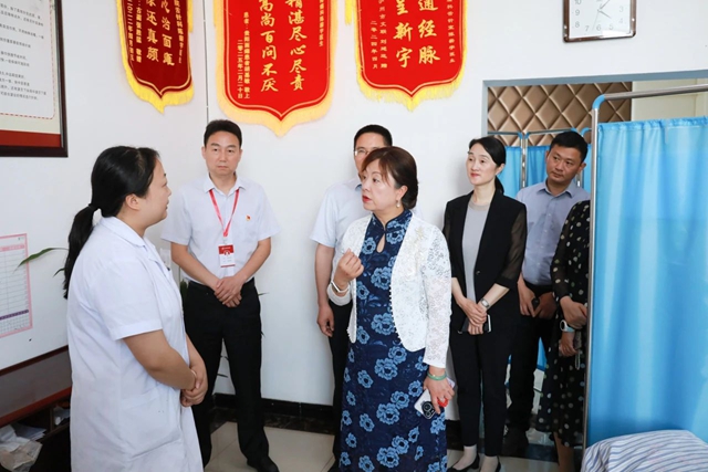 泸州市政协副主席马宗慧一行到合江县中医医院调研医共体建设工作(图5) 马5.jpg