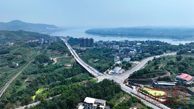 直连成渝！惠及40万群众！这条公路快通车了