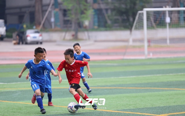 “奔跑吧·少年”“酒城麒麟杯”泸州市第三届青少年校园足球联赛圆满落幕(图8) 8.jpg