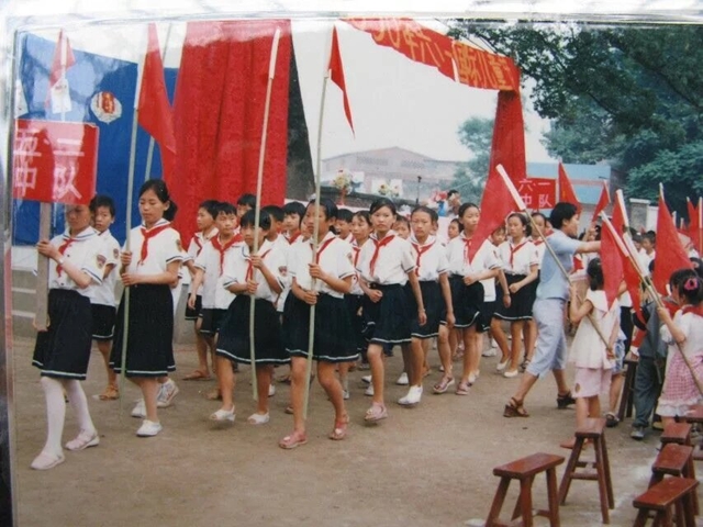 回忆杀!80、90后,还记得你的儿童节是啥样的吗?(图10) 10.jpg