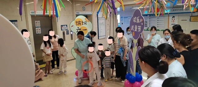 童心筑港湾,医爱化星光|西南医大附院儿童医学中心“六一”活动周守护生命星光(图6) 6.jpg