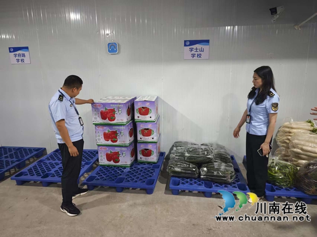 龙马潭区鱼塘市场监管所:筑牢高考考点食品安全防线,全链条监管护航学子“舌尖安全”(图3) 微信图片_20250611171910.jpg