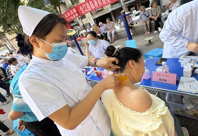 合江县中医医院医共体开展2025年“百市千县”中医药文化惠民义诊活动(图5) 5.jpg