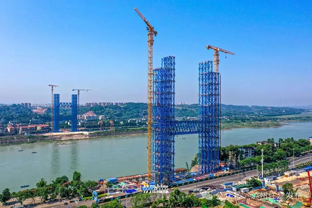 扣塔安装进度超70%!泸州长江五桥建设进度再刷新(图4) 4.jpg