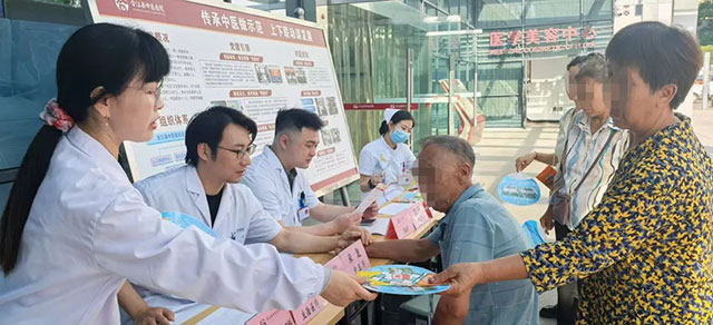 献血传递希望,携手挽救生命┃合江县中医医院开展世界献血者日活动(图2) 2.jpg