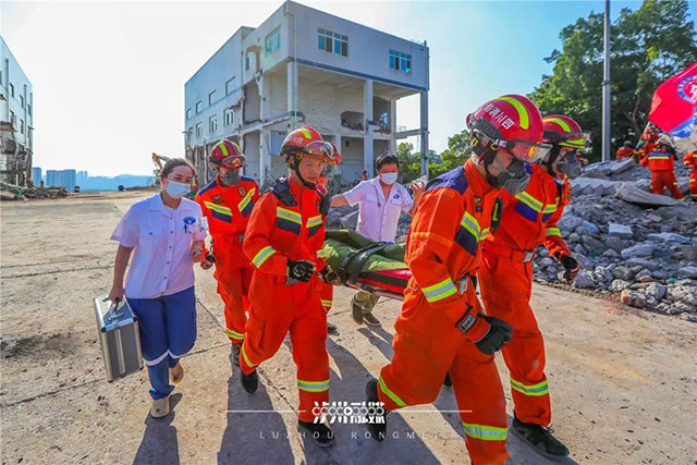 泸州市“护航·2025”综合应急实战演练举行(图1) 1.jpg