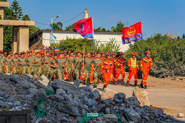 泸州市“护航·2025”综合应急实战演练举行(图3) 3.jpg