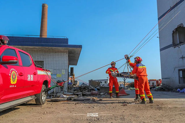 泸州市“护航·2025”综合应急实战演练举行(图7) 7.jpg