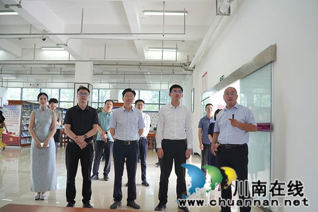 泸州市委常委、副市长刘伟到四川三河职业学院调研工作