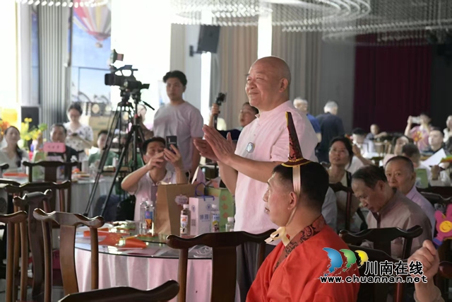 川江潮起处,诗韵咏双城|第三届宜泸两市朗诵艺术联谊会暨酒城之声朗诵艺术团两周年庆典举行(图45) 48.jpg