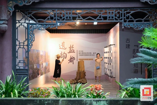 在他的镜头里，品味盐都遗韵流光溢彩......