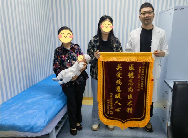 “螃蟹宝宝”吃不下还爱吐泡泡！家长一定警惕这种病！