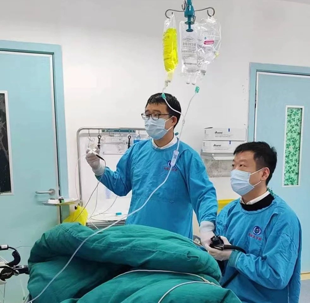 “饿死”大肿瘤、巧手建“隧道”,双微创技术牛!(图6) 6.jpg