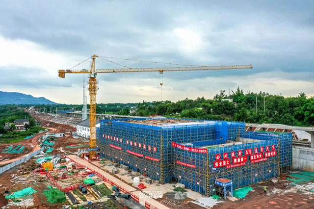 站房主体封顶,泸州西站修成这样了!以后在这里坐火车(图2) 2.jpg