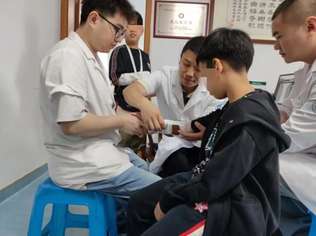 【1000余人受益】揭秘西南医大中医院的中医正骨法(图3) 64004.jpg