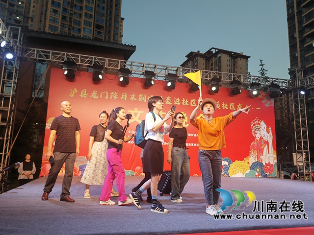 《时光龙城》（曾佐然摄）.jpg
