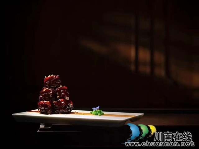 言论┃肖大齐:以六大特色场景为引擎 激活泸州白酒产业园区消费新动能(图4) 大夫第里的国风餐饮.jpg