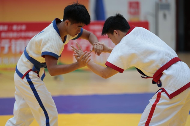 四川青少年中国式摔跤赛34金引爆古蔺(图7) 8.jpg