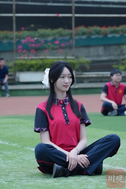 四川唯一!宜宾学子彭馨逸考上女空军飞行学员(图2) 考2.jpg