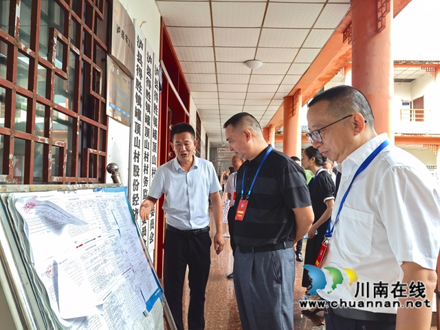 泸县政协专题视察农民工服务保障工作,共绘就业增收“幸福画卷”(图6) f700bad81d9bc4ba067013c8fd024def.jpg