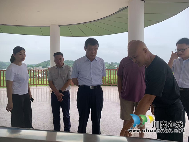 泸州市关工委常务副主任肖荣华一行到泸县海潮镇慰问调研(图2) 微信图片_20250710114941.jpg