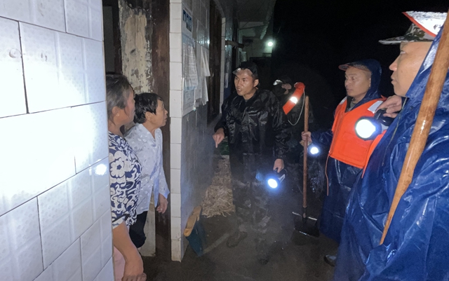 “孤岛”突围记！记古蔺7.8暴雨核心文风村10人应急先锋队