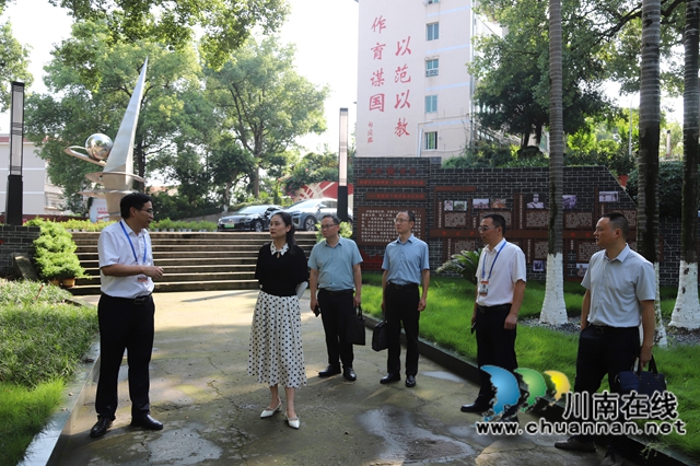 甘露率队调研泸县一中教育高质量发展工作