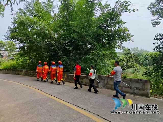 龙马潭区鱼塘街道:开展高温“带装巡护”,筑牢森林防火安全屏障(图2) 图片2.jpg