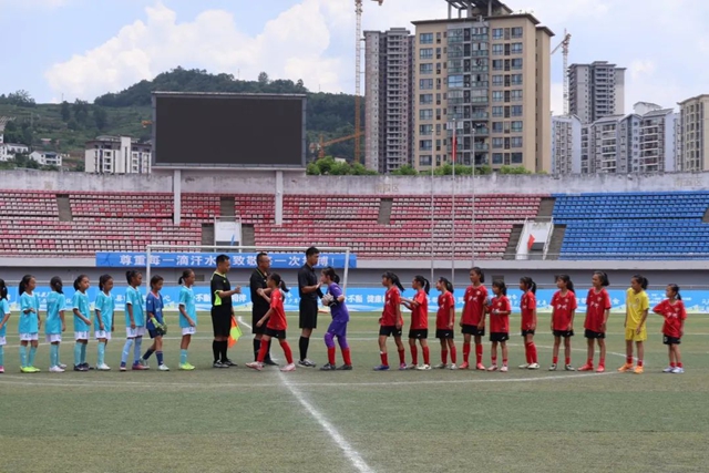 祝贺!梓小女足乙组勇夺桂冠(图3) 6403.jpg