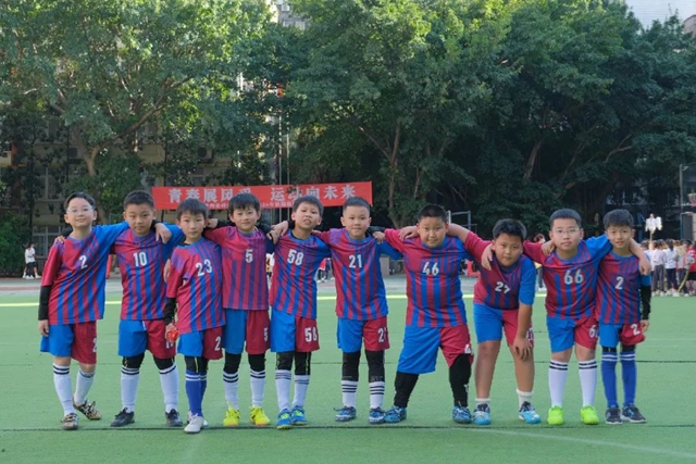 祝贺!梓小女足乙组勇夺桂冠(图4) 6404.jpg