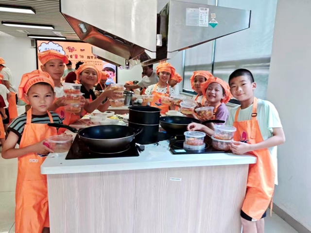 “我是小小美食家”暑期实践活动精彩回顾 (图5) 6405.jpg
